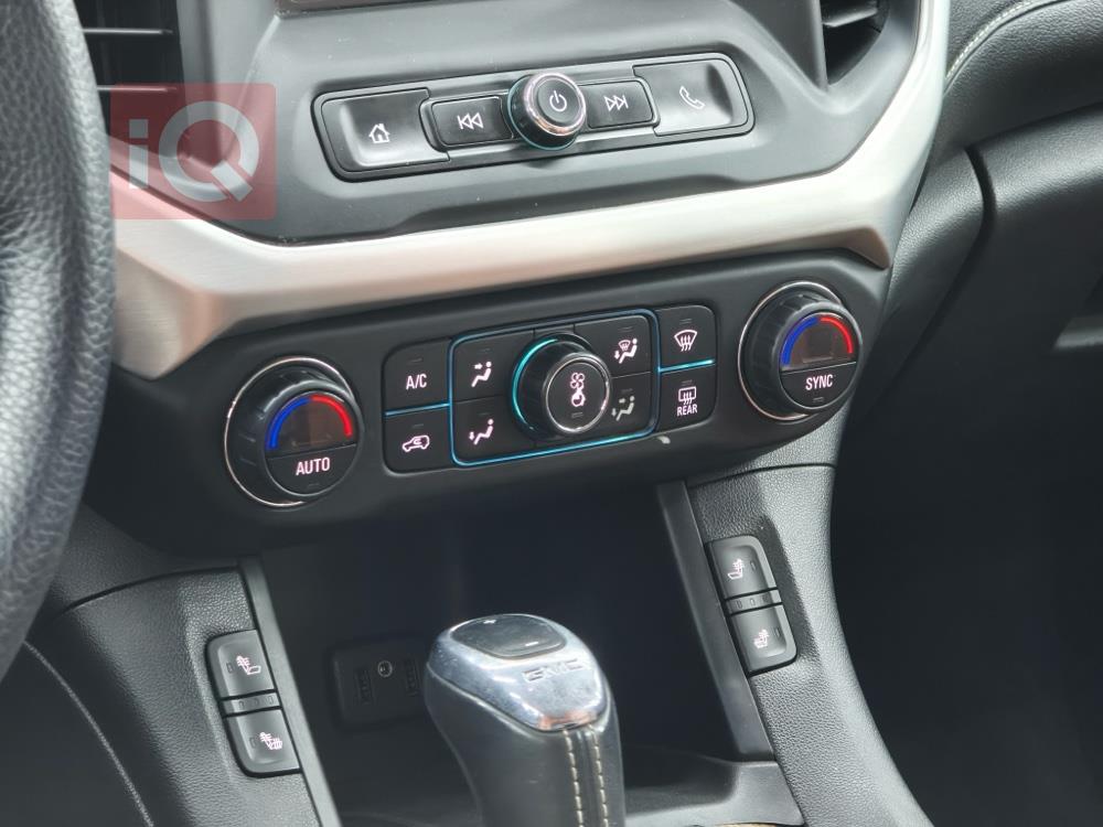 جي ام سي اكاديا